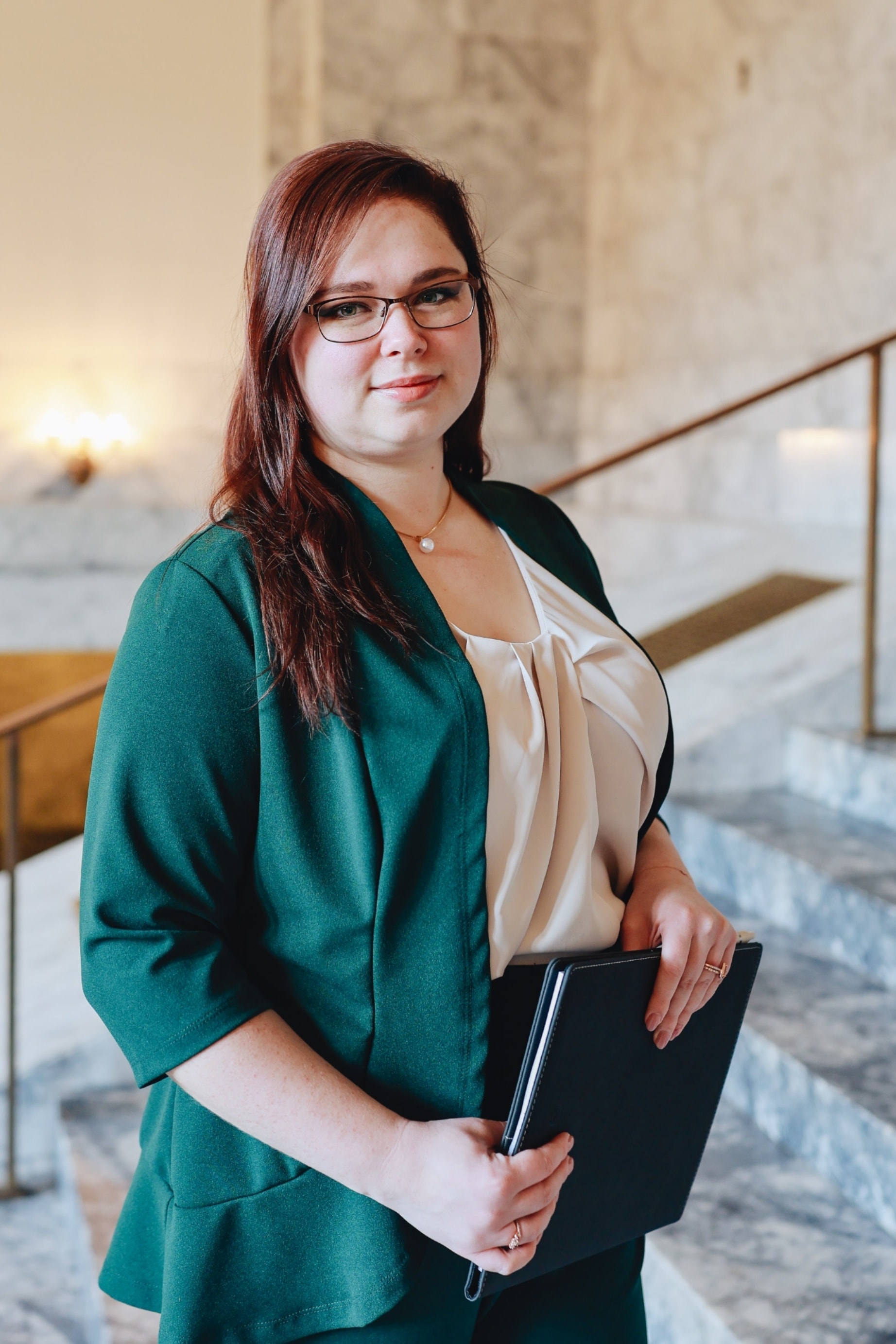 Darya Barbos, bilingual realtor in Pierce County, WA